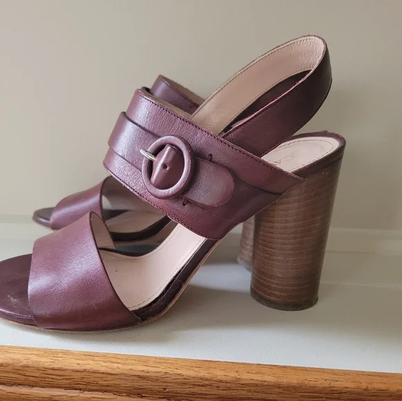 Sandals - Picture 2 of 6